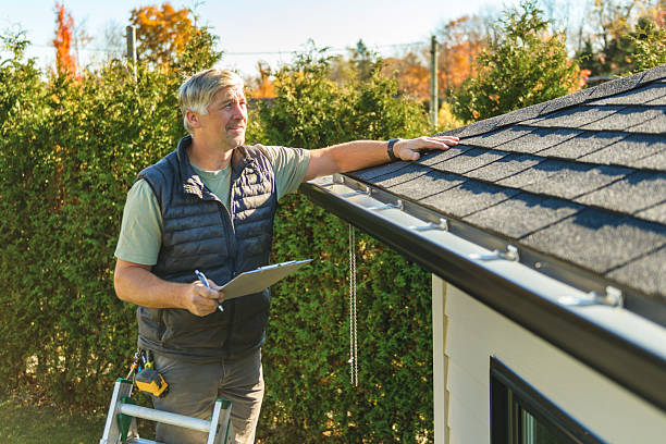 Professional Roofing technician working in Anita, IA